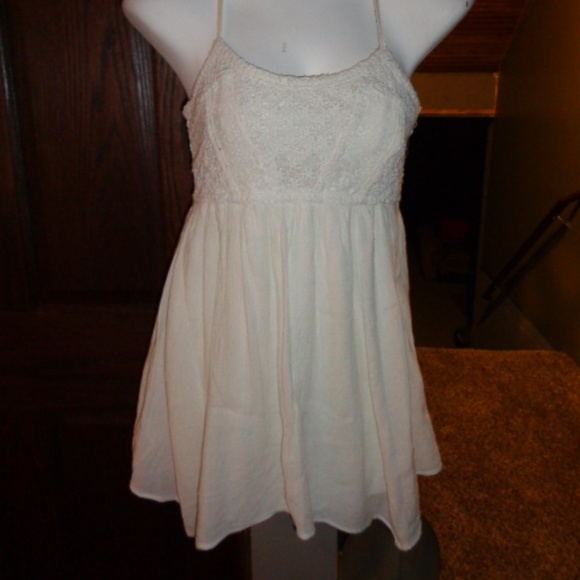 American Eagle Outfitters Dresses & Skirts - White Sundress by AMERICAN EAGLE JUNIORS Size 00